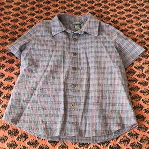 Collared casual shirt with cool pattern